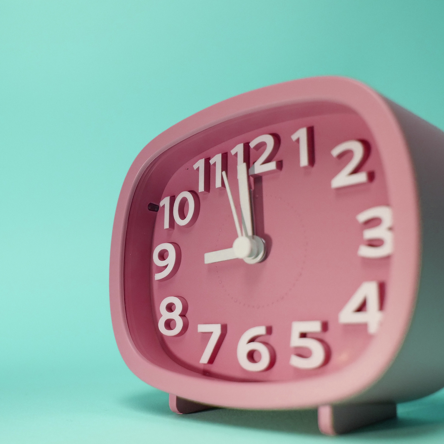 Alarm clock by Kindel Media via Pexels